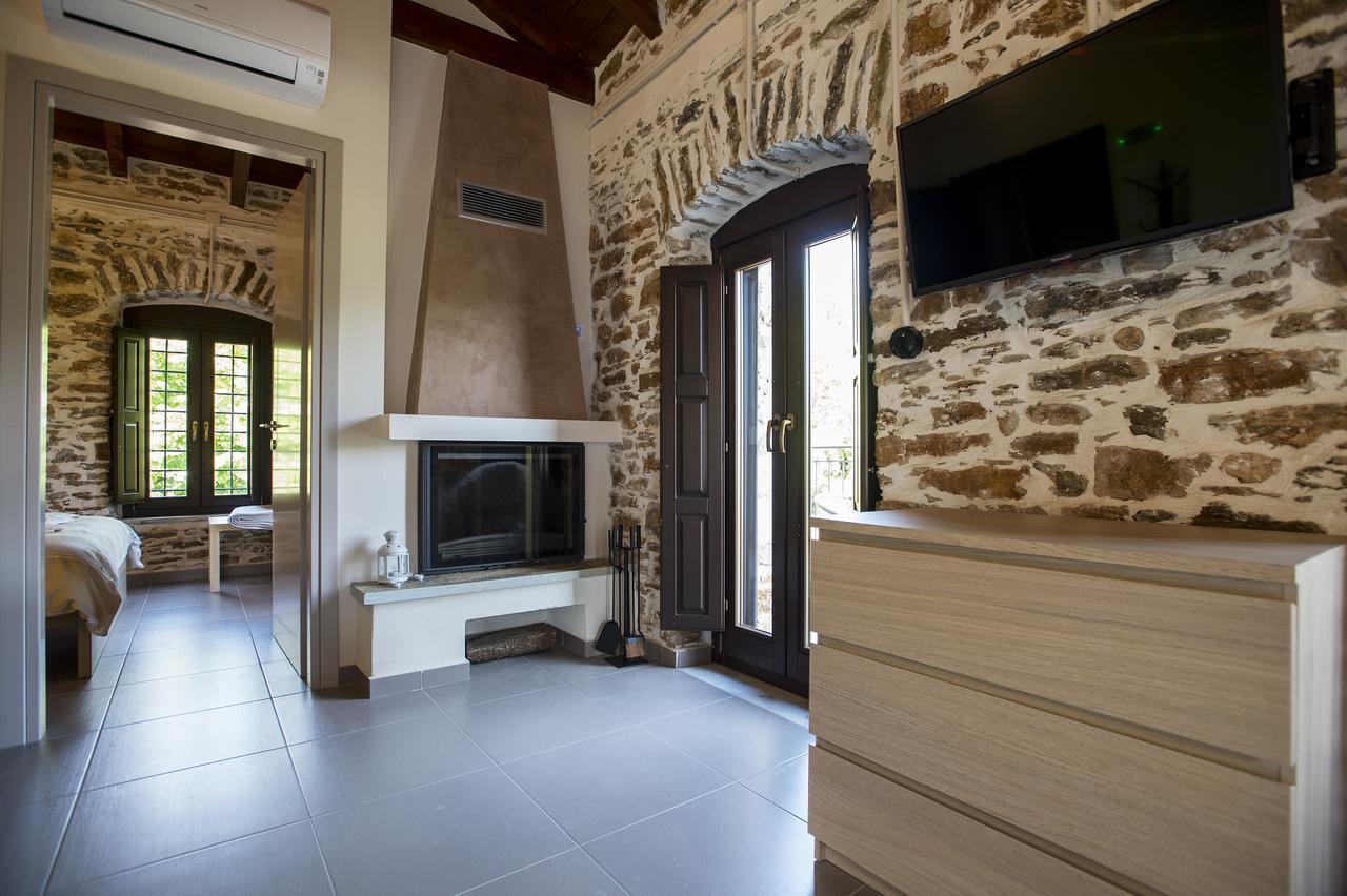 Thalia Traditional Guest House Promirion ภายนอก รูปภาพ